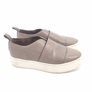 $250 Vince Wallace Woodsmoke Slip On Loafers Flats Size 5 Womens Gray Flats